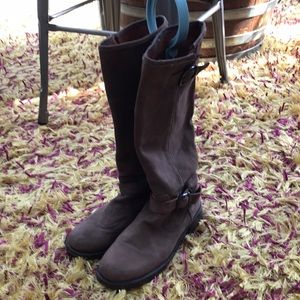 Semi slouch boots